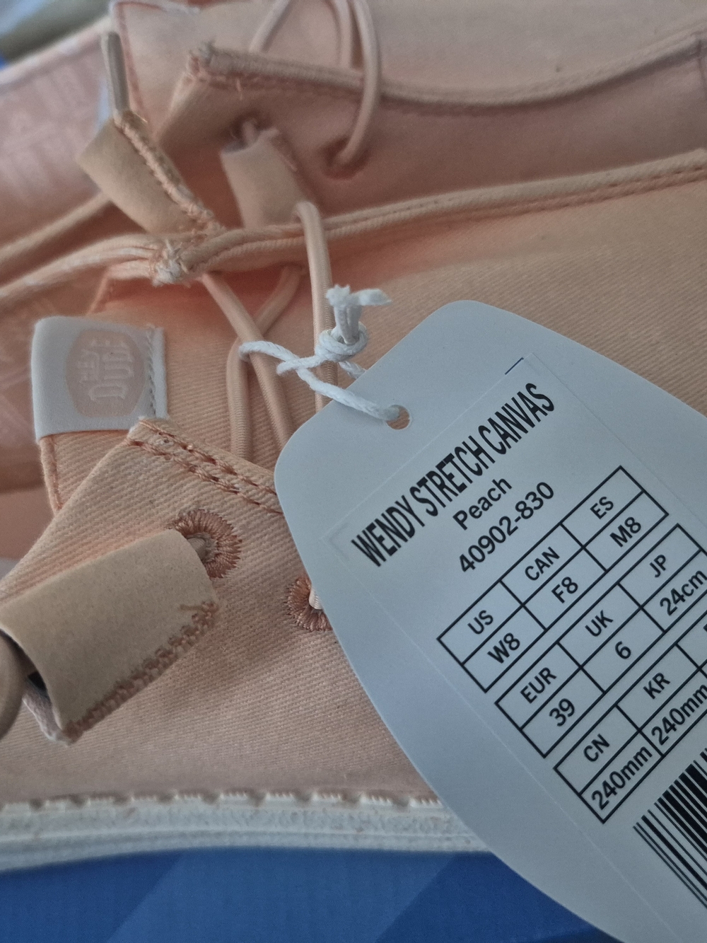 Women's slip-on casual shoe